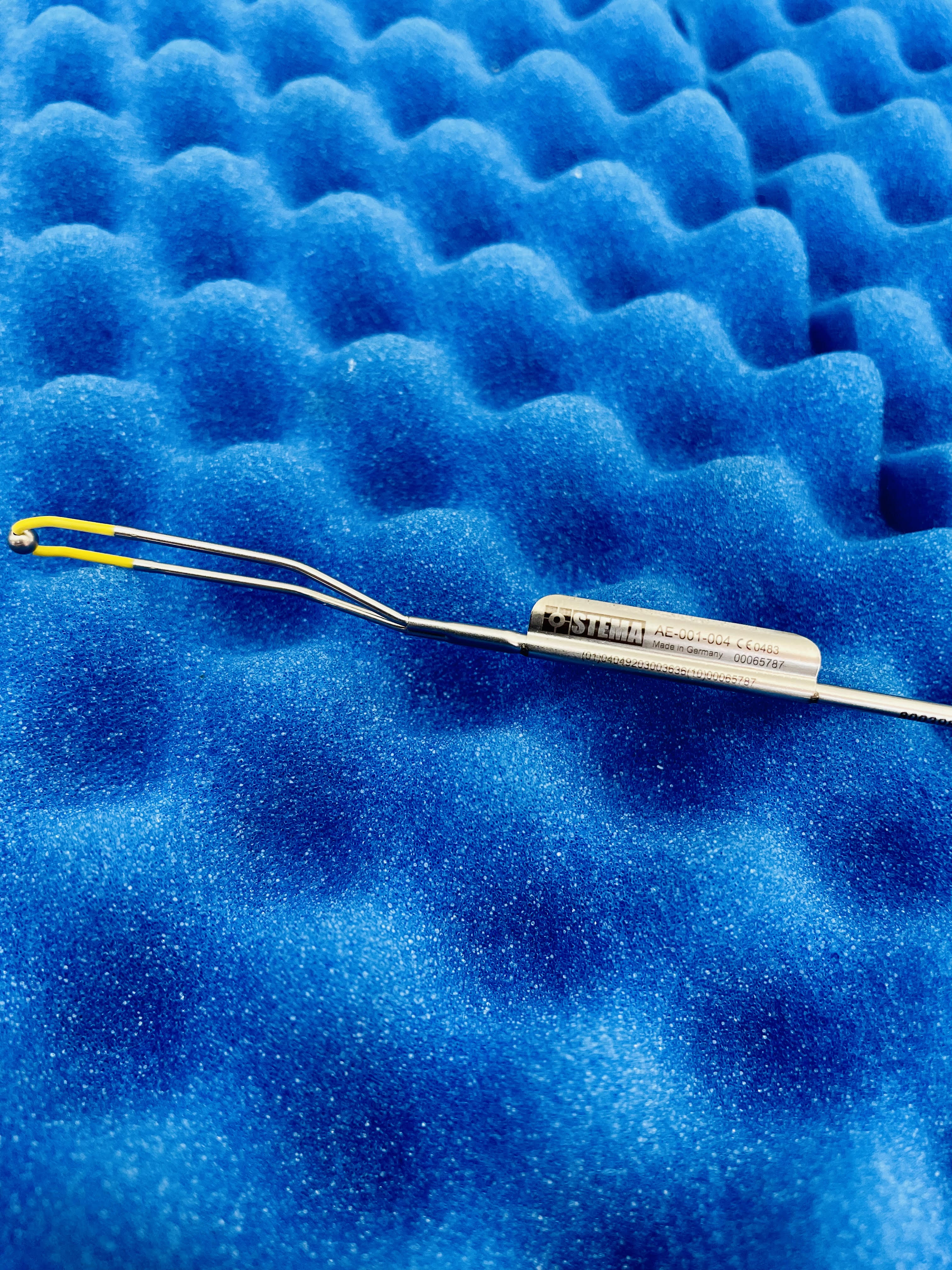 Electrodes for resectoscopy